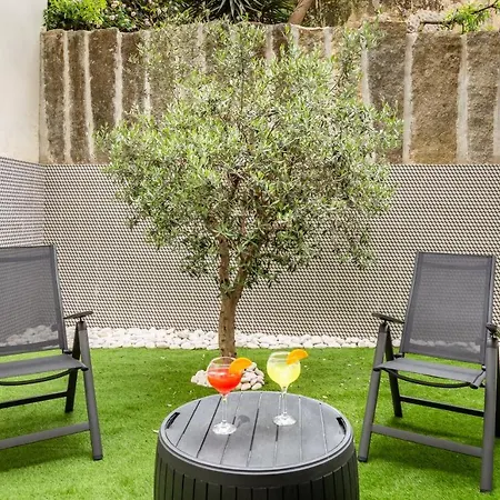 Nell&and&jess Vendégház Espinho