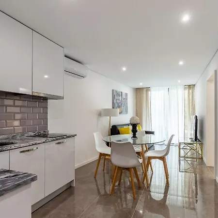 Nell&and&jess Vendégház Espinho