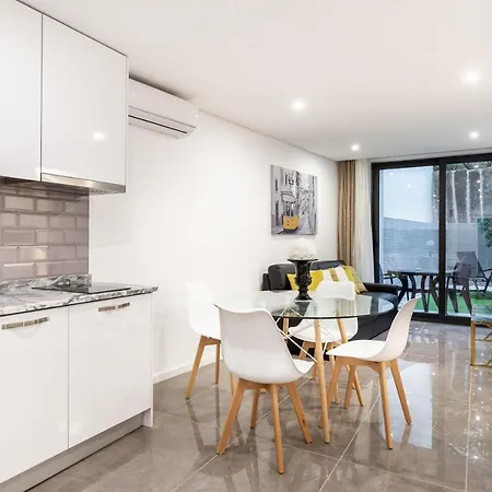 Nell&and&jess 4* Espinho