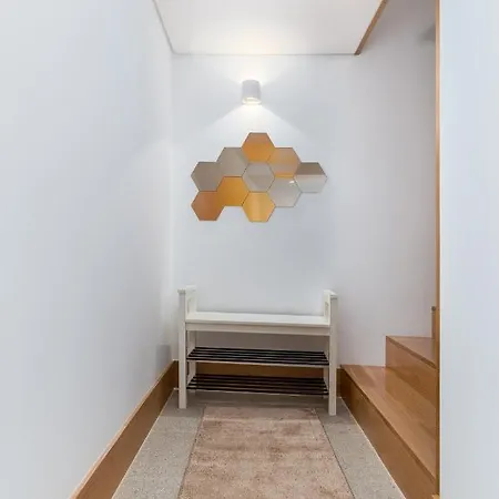 Nell&and&jess 4* Espinho