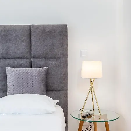 Nell&and&jess Vendégház 4*