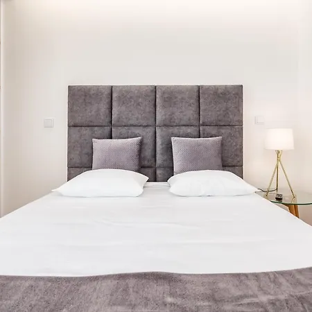 Nell&and&jess 4* Espinho