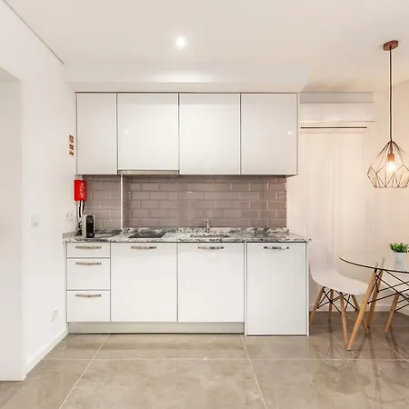 Nell&and&jess Espinho