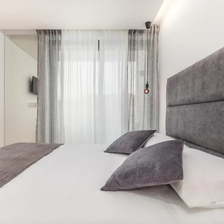 Nell&and&jess Vendégház Espinho