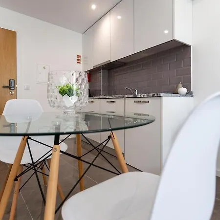 Nell&and&jess 4* Espinho