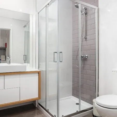 Nell&and&jess Vendégház Espinho