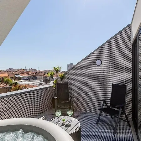 Nell&and&jess Espinho