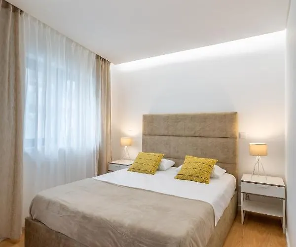 Nell&and&jess Guest house