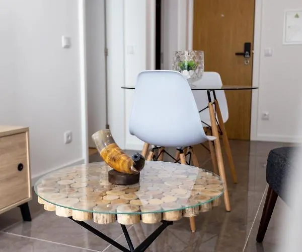 Nell&and&jess Guest house Espinho (Aveiro)