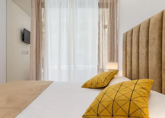 Nell&and&jess Guest house