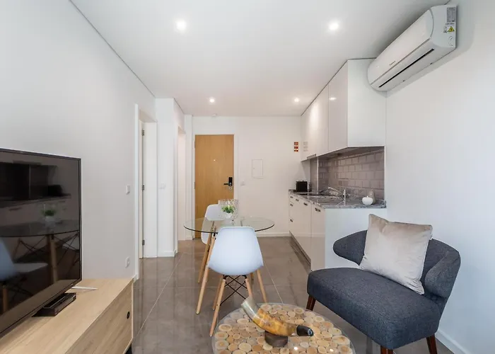 Nell&and&jess Guest house Espinho (Aveiro)