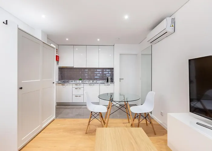 Nell&and&jess Guest house Espinho (Aveiro)