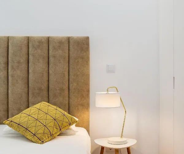 Nell&and&jess Guest house