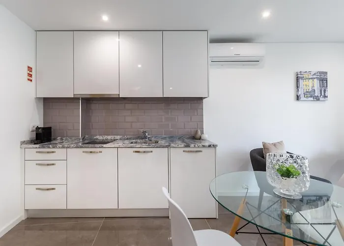 Nell&and&jess Guest house