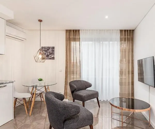 Nell&and&jess 4* Espinho (Aveiro)