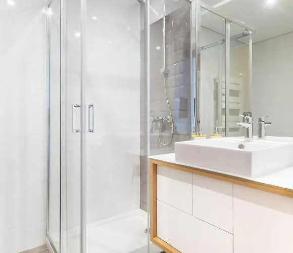 Nell&and&jess Guest house