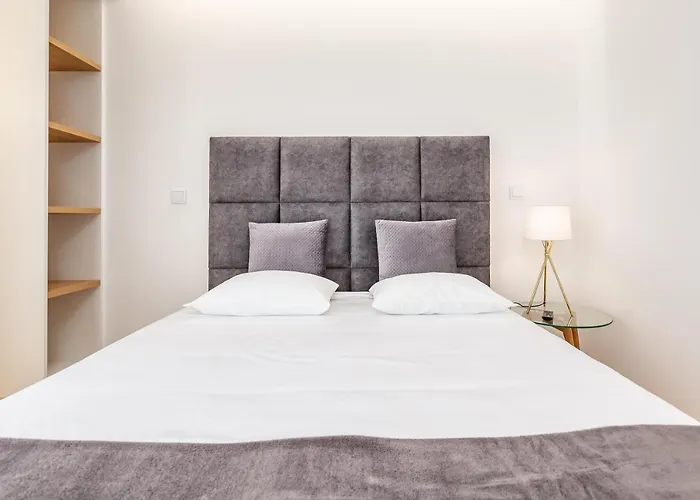 Nell&and&jess 4* Espinho (Aveiro)