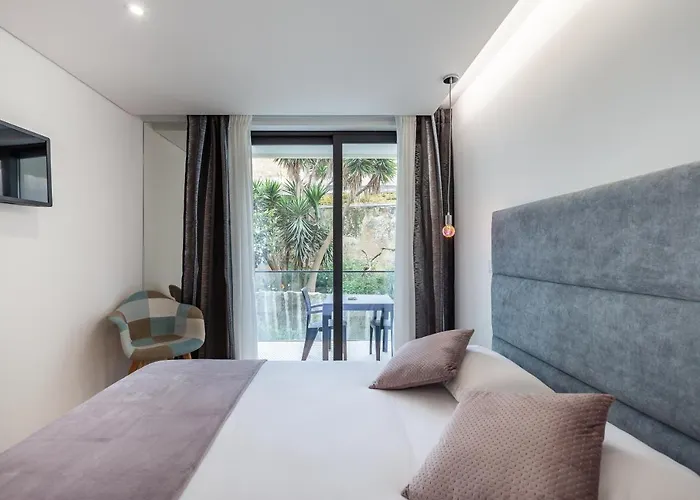 Nell&and&jess Guest house