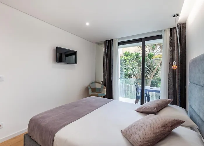 Nell&and&jess 4* Espinho (Aveiro)