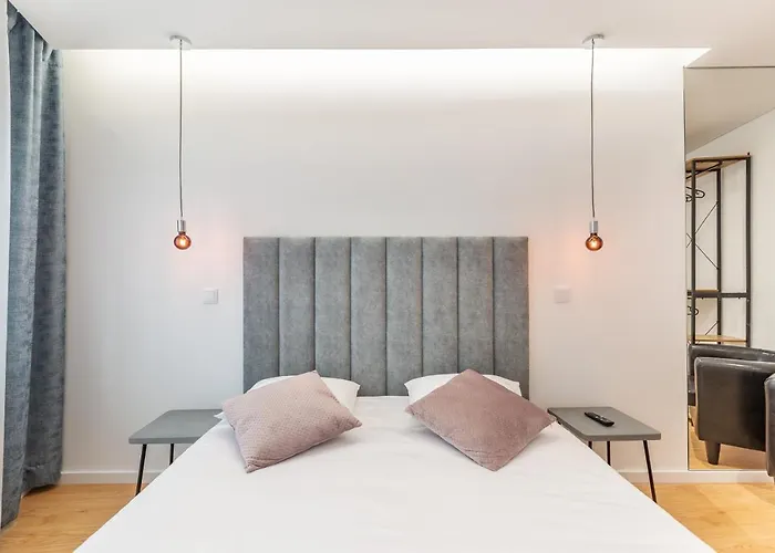 Nell&and&jess 4* Espinho (Aveiro)